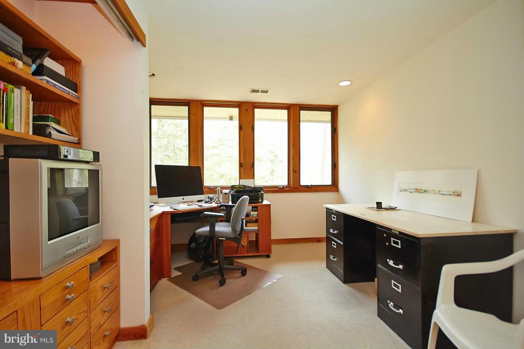611 Utterback Store Road Great Falls, VA 22066 - Photo 23 of 30 Bedroom