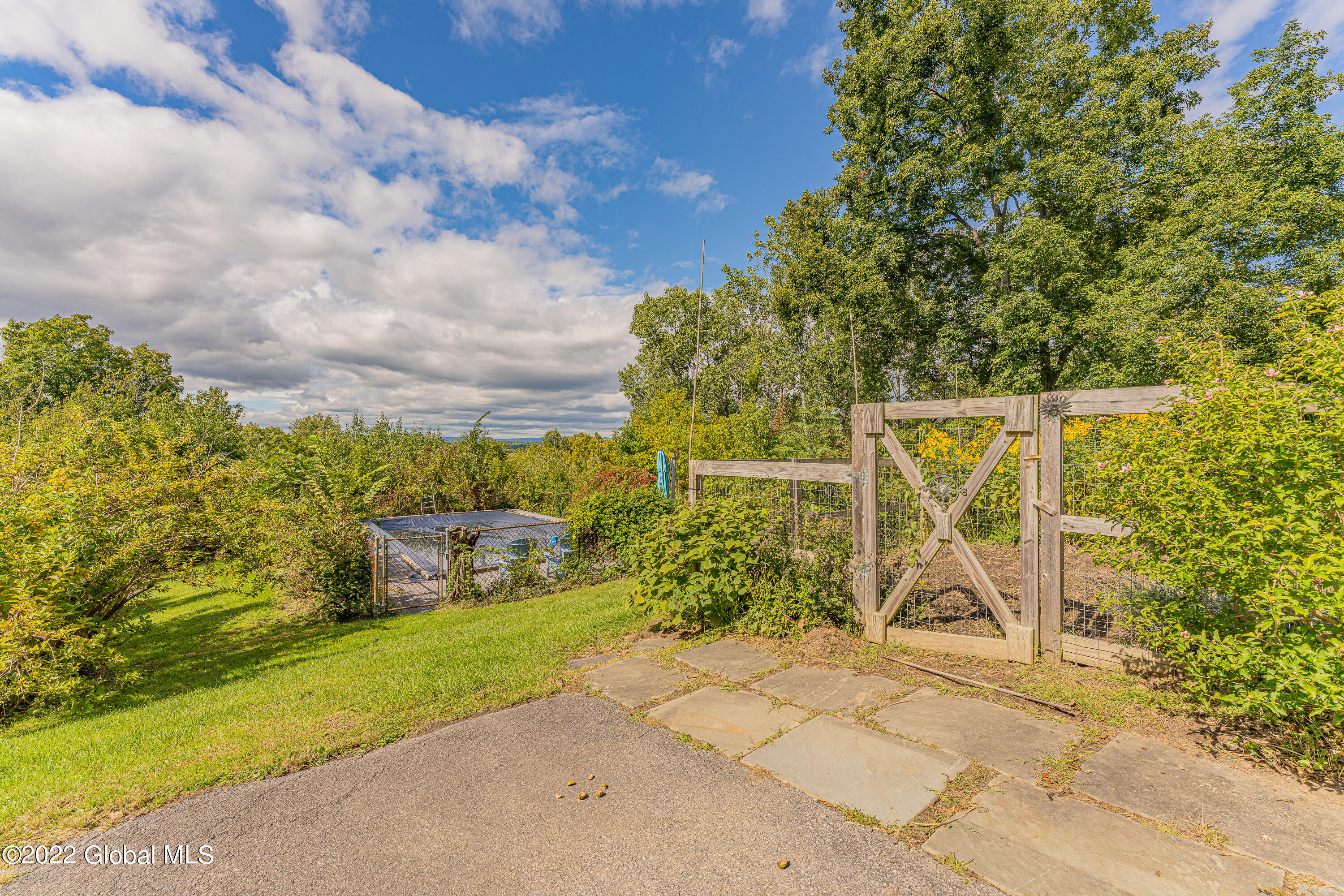 428 Hays Road Rensselaer, NY 12144 - Photo 41 of 59 Yard 15