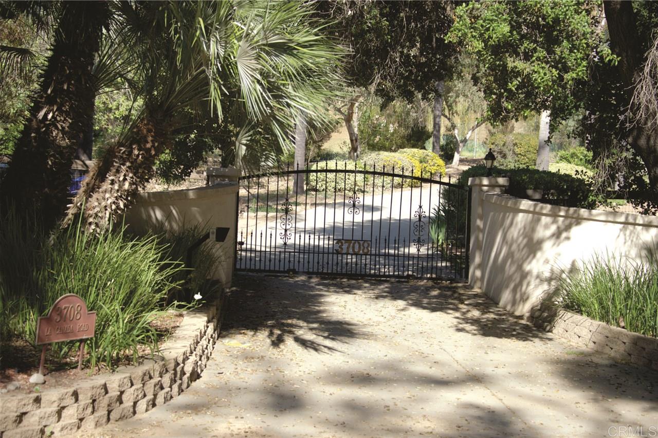 3708 La Canada Road Fallbrook, CA 92028 - Photo 3 of 25