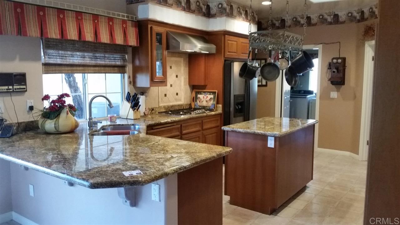 3708 La Canada Road Fallbrook, CA 92028 - Photo 4 of 25
