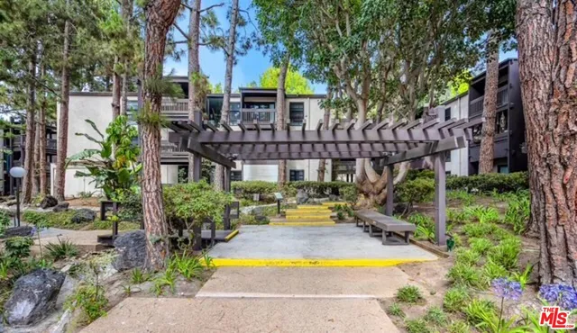 $487,000 | 7740 Redlands Street, Unit M3075, Playa del Rey, CA 90293