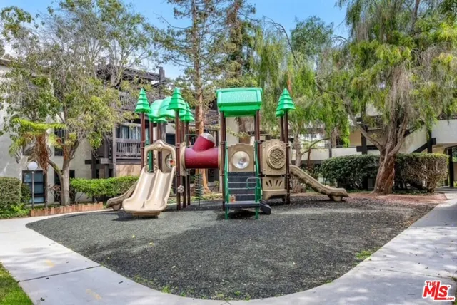 $487,000 | 7740 Redlands Street, Unit M3075, Playa del Rey, CA 90293