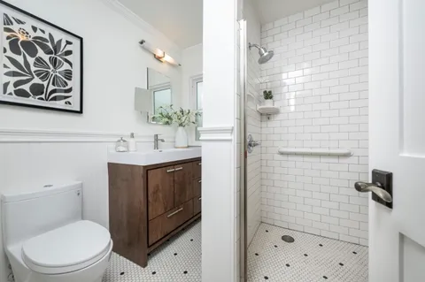 $3,295,000 | 606 Yale Drive, San Mateo, CA 94402