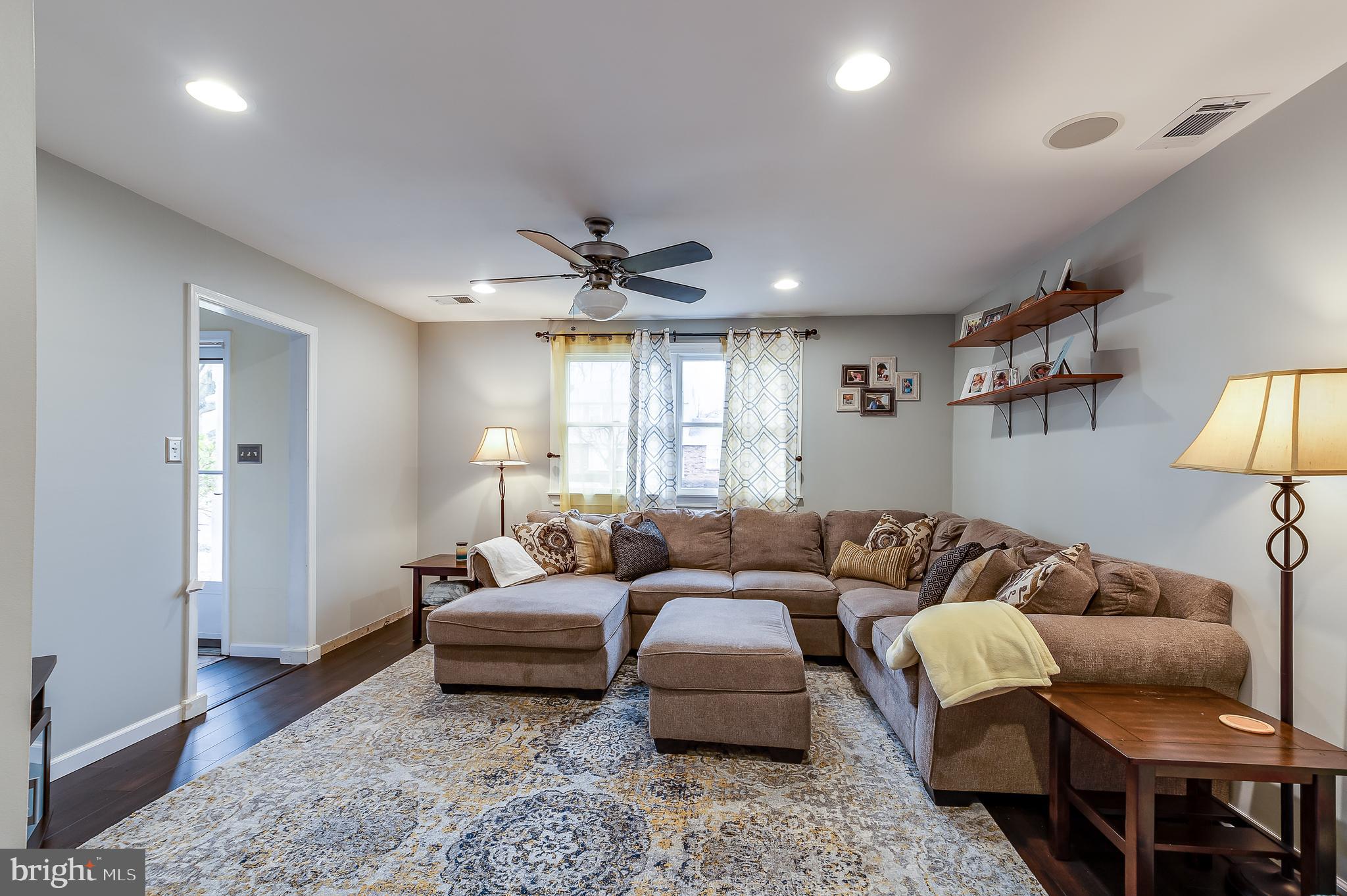 28 Dawn Road Levittown, PA 19056 - Photo 15 of 36 Gallery Image 15