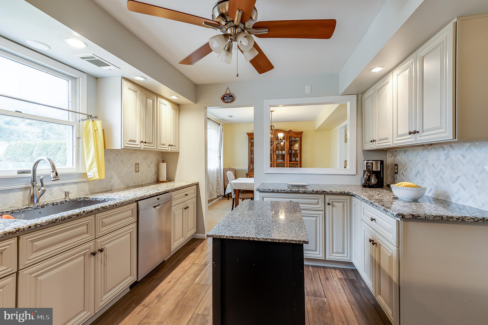 28 Dawn Road Levittown, PA 19056 - Photo 22 of 36 Gallery Image 22