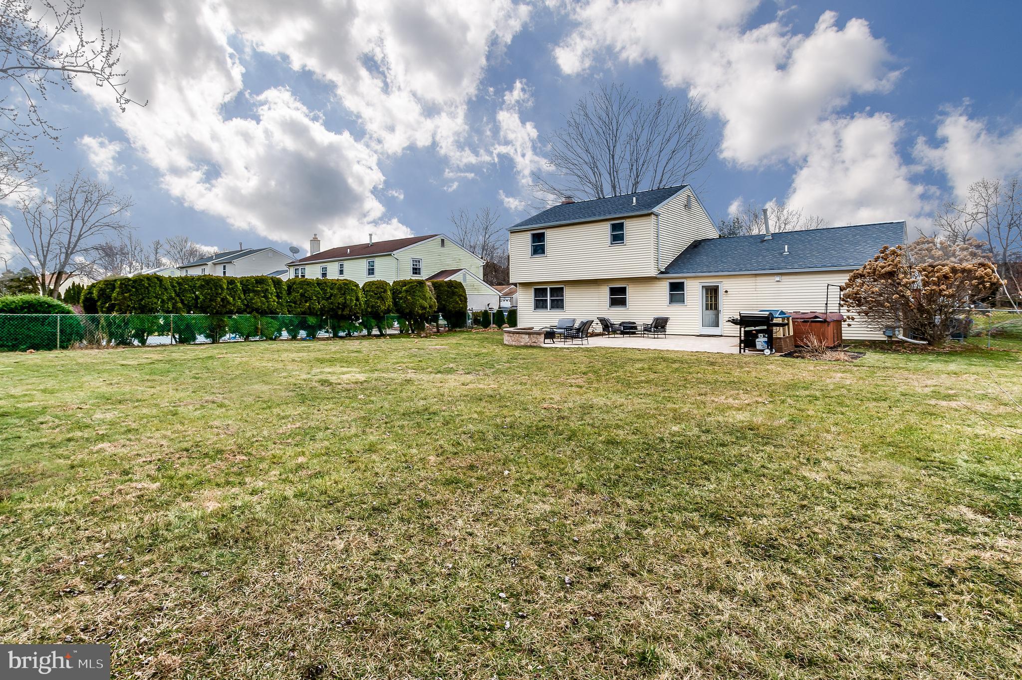 28 Dawn Road Levittown, PA 19056 - Photo 8 of 36 Gallery Image 8