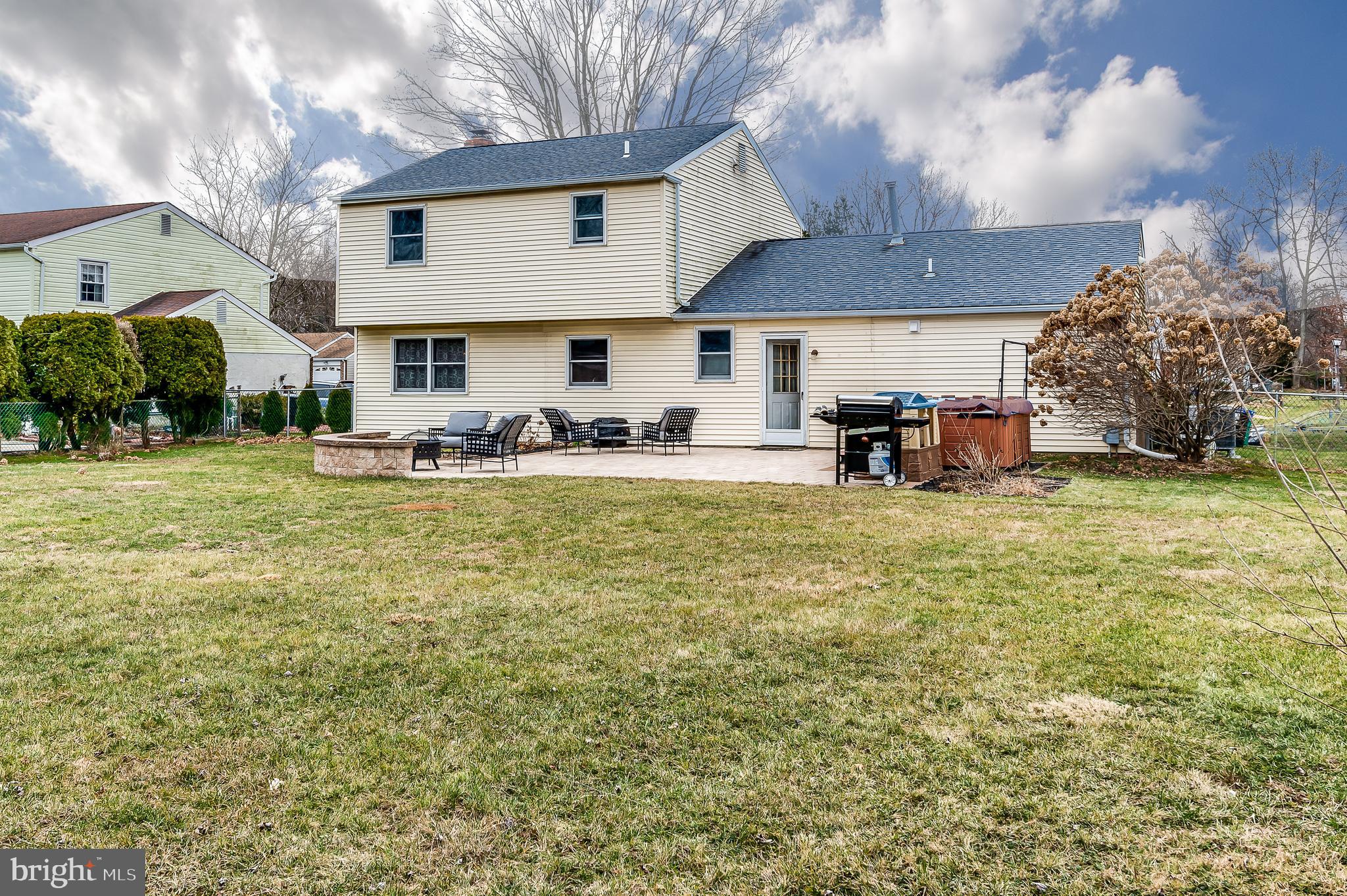 28 Dawn Road Levittown, PA 19056 - Photo 9 of 36 Gallery Image 9
