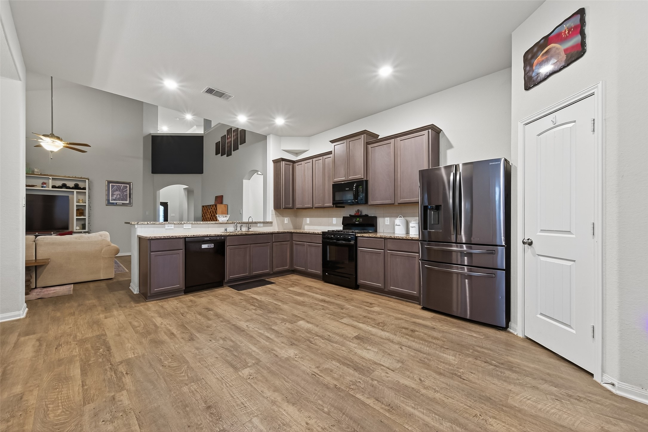 16601 Crosby Street Conroe, TX 77303 - Photo 14 of 50