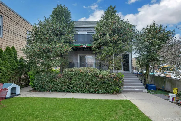 $3,300 | 417 City Island Avenue, Unit 1 | City Island