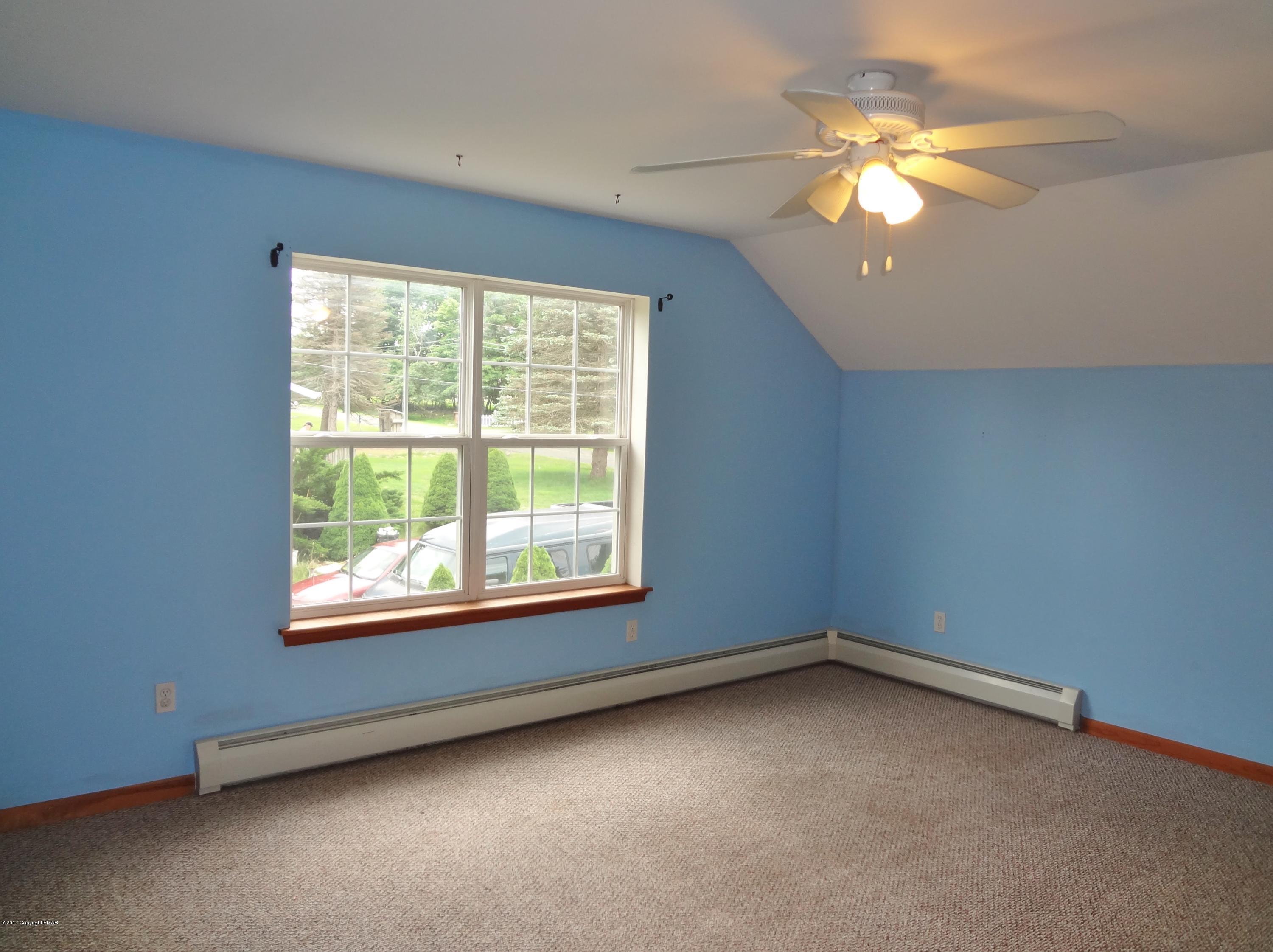 20 Highridge Road Albrightsville, PA 18210 - Photo 38 of 42 Bedroom 4