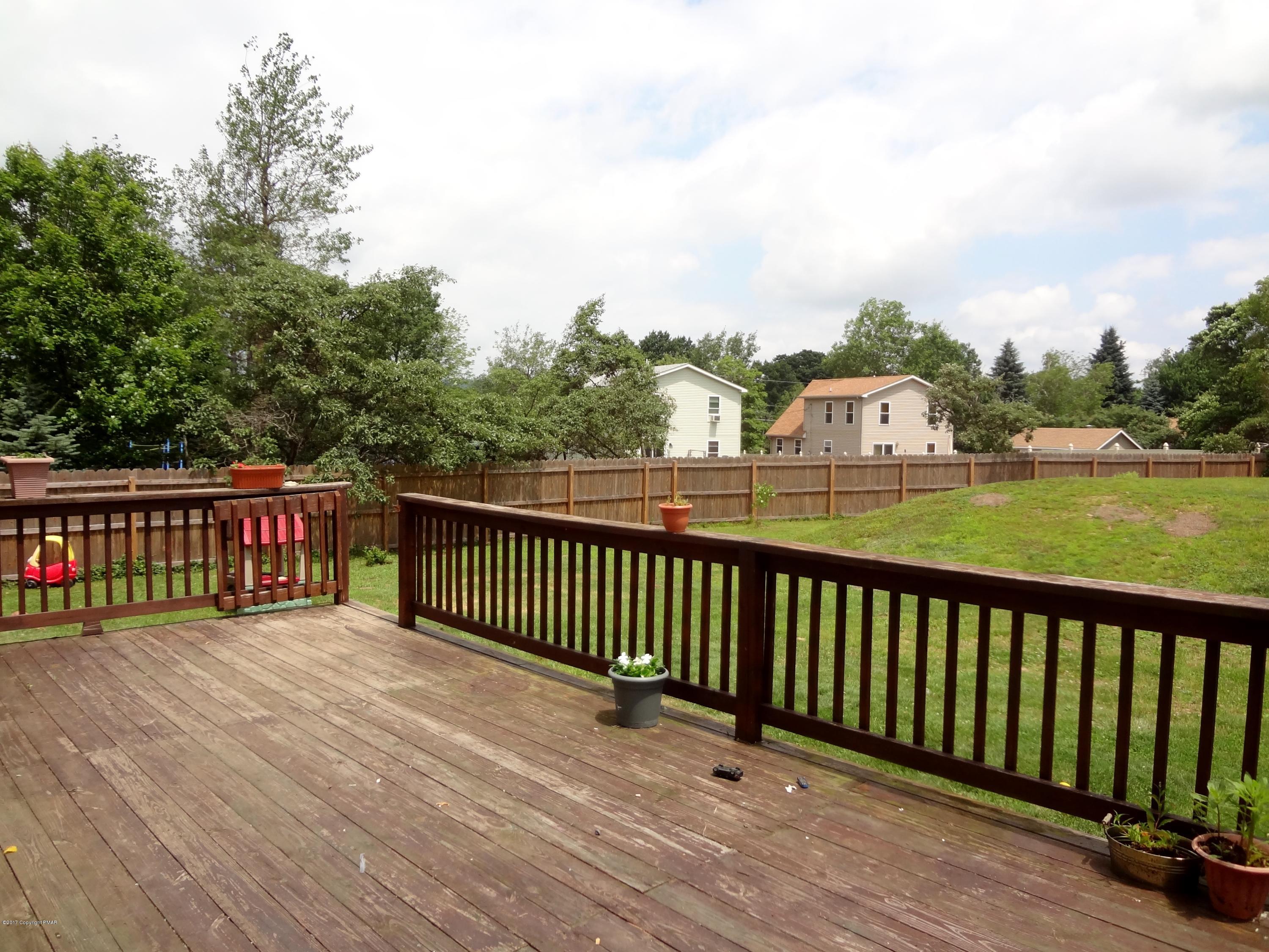 20 Highridge Road Albrightsville, PA 18210 - Photo 5 of 42 Back Deck