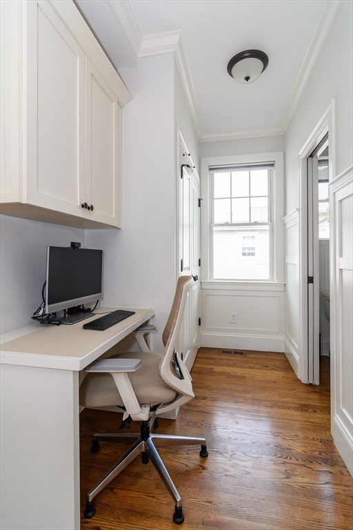43 Hall Street, Unit 1 Waltham, MA 02453 - Photo 9 of 30
