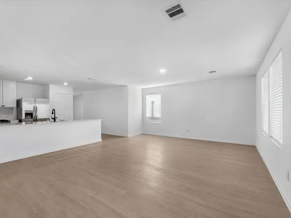 $2,100 | 25433 Carnation Court, Montgomery, TX 77316