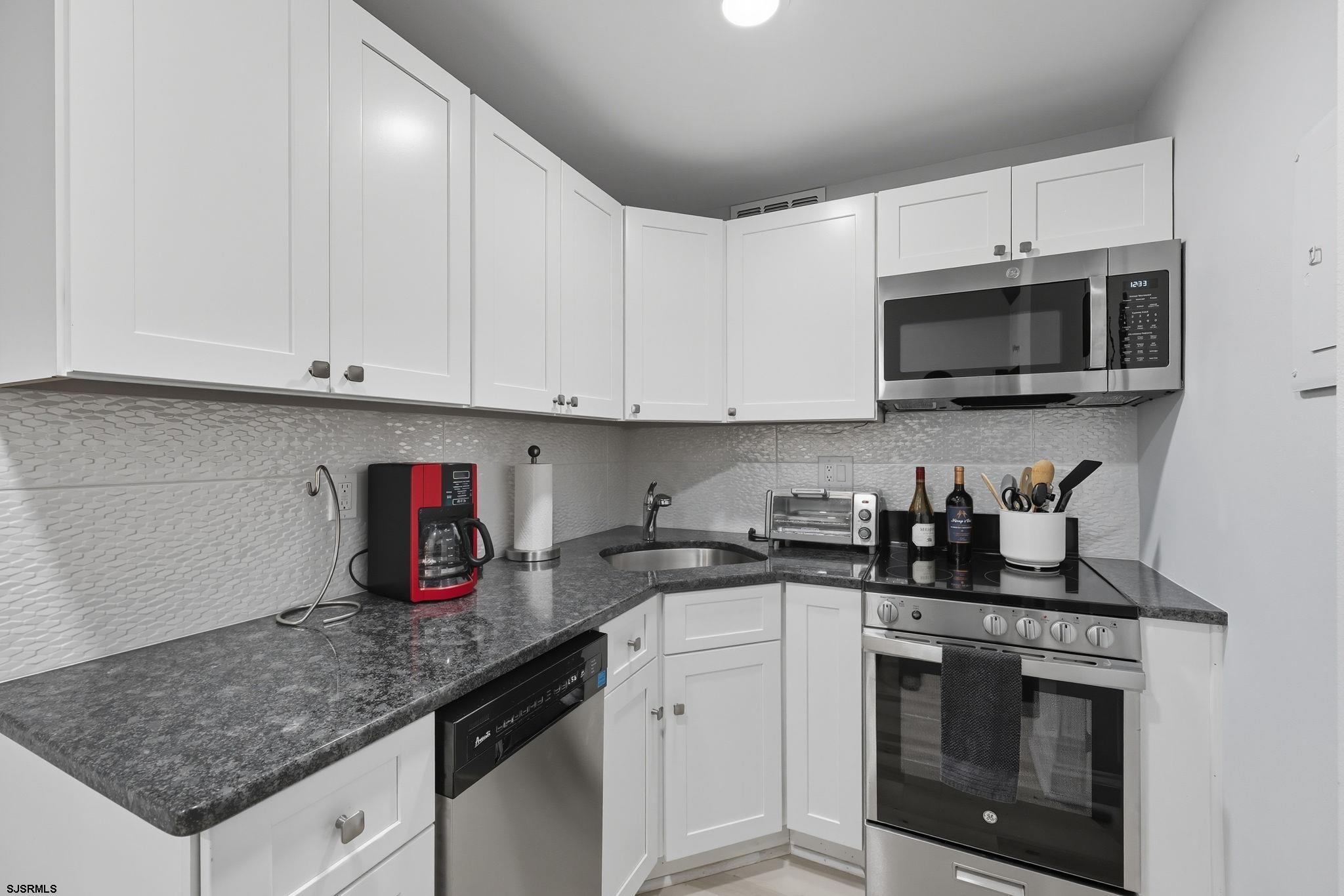 101 South Raleigh Avenue, Unit 809 Atlantic City, NJ 08401 - Photo 17 of 40