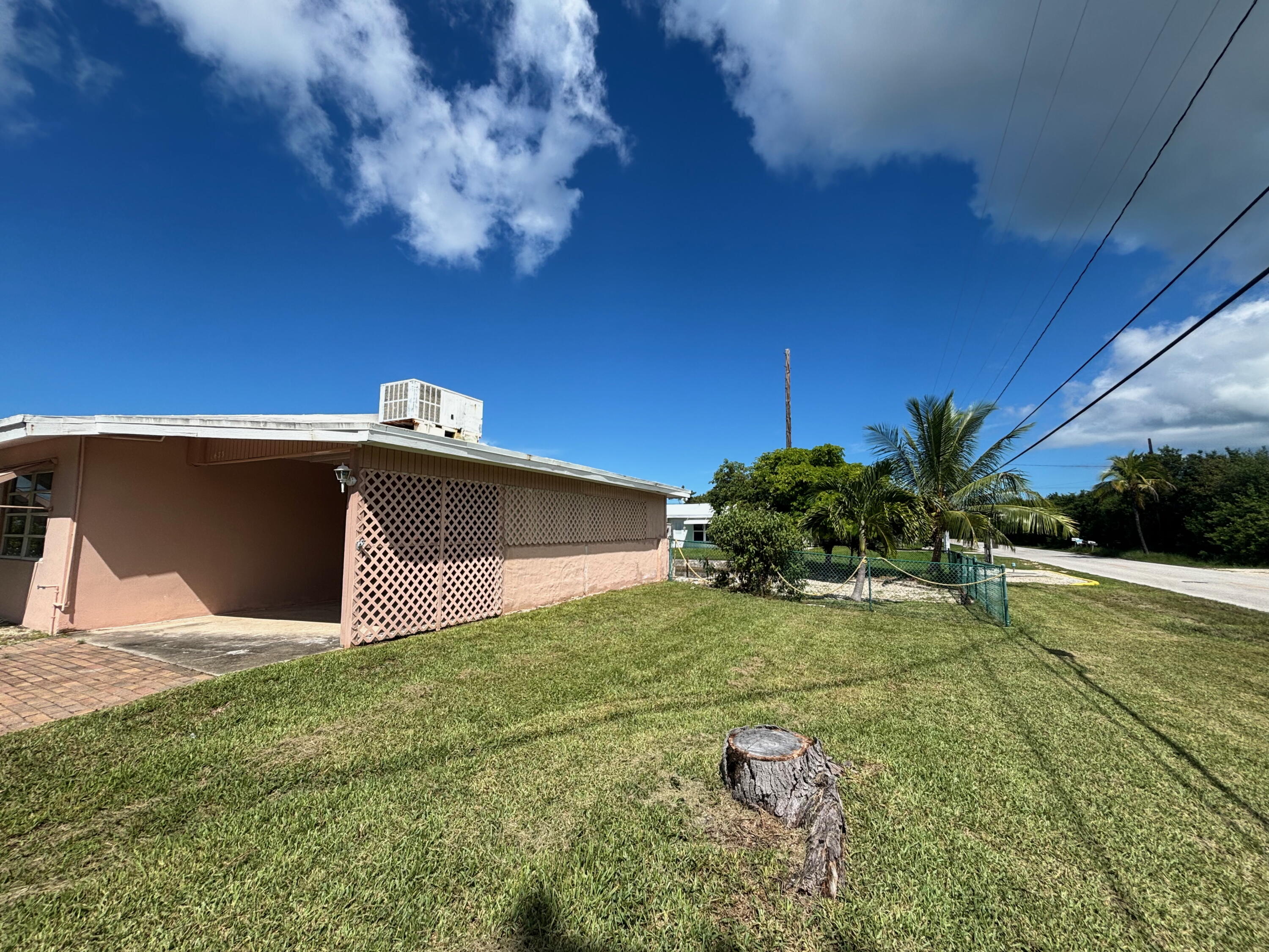 1433 Sunset Road Big Pine Key, FL 33043 - Photo 17 of 18 side yard