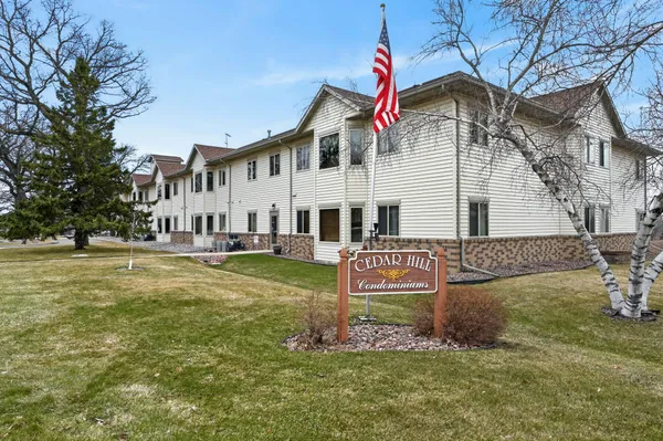 $189,900 | 509 6th Avenue West, Unit 211, Alexandria, MN 56308
