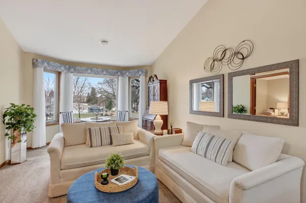 $189,900 | 509 6th Avenue West, Unit 211, Alexandria, MN 56308