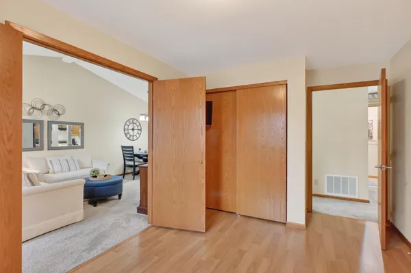$189,900 | 509 6th Avenue West, Unit 211, Alexandria, MN 56308