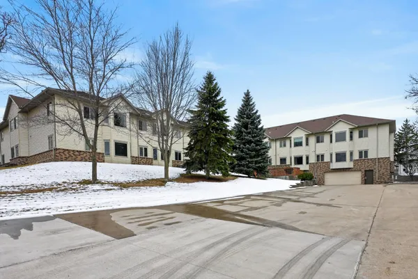 $189,900 | 509 6th Avenue West, Unit 211, Alexandria, MN 56308