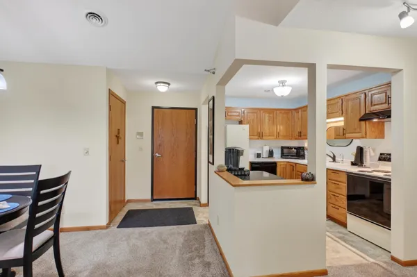 $189,900 | 509 6th Avenue West, Unit 211, Alexandria, MN 56308