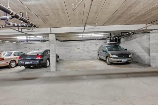 $189,900 | 509 6th Avenue West, Unit 211, Alexandria, MN 56308