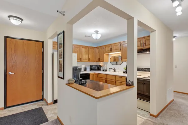 $189,900 | 509 6th Avenue West, Unit 211, Alexandria, MN 56308