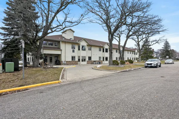 $189,900 | 509 6th Avenue West, Unit 211, Alexandria, MN 56308