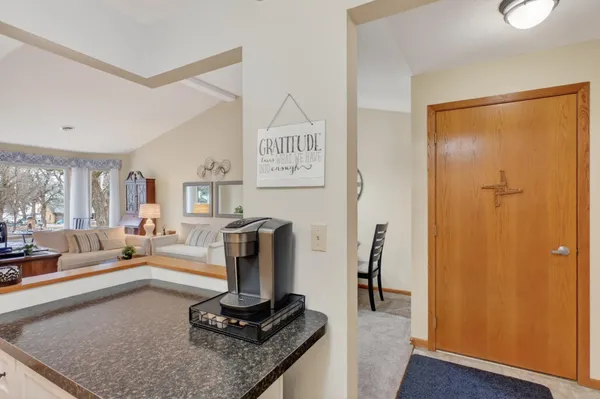 $189,900 | 509 6th Avenue West, Unit 211, Alexandria, MN 56308