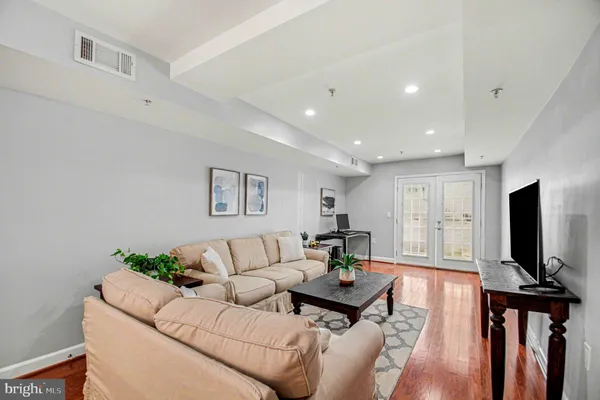 $390,000 | 4189 South Four Mile Run Drive, Unit 101, Arlington, VA 22204