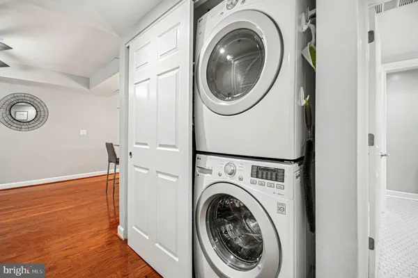 $390,000 | 4189 South Four Mile Run Drive, Unit 101, Arlington, VA 22204