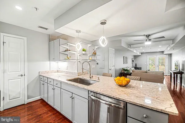 $390,000 | 4189 South Four Mile Run Drive, Unit 101, Arlington, VA 22204