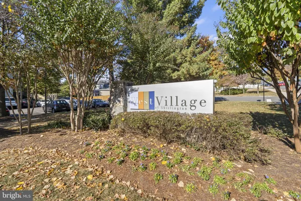 $390,000 | 4189 South Four Mile Run Drive, Unit 101, Arlington, VA 22204