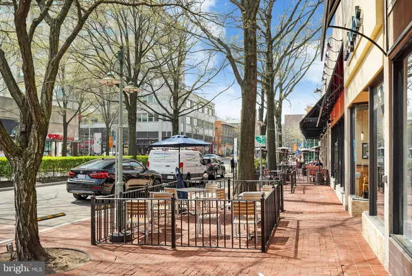 $390,000 | 4189 South Four Mile Run Drive, Unit 101, Arlington, VA 22204