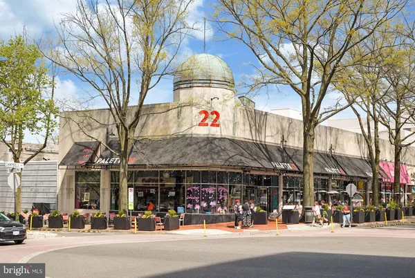 $390,000 | 4189 South Four Mile Run Drive, Unit 101, Arlington, VA 22204