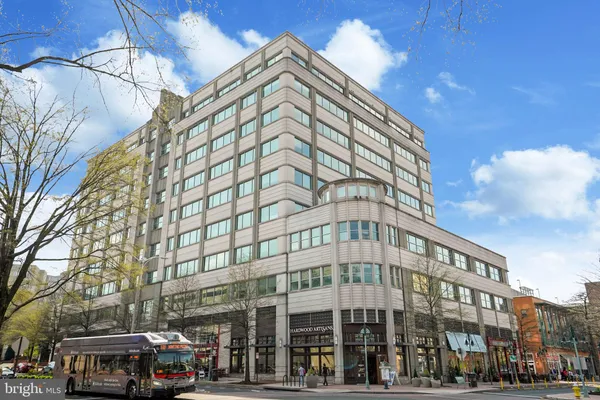 $390,000 | 4189 South Four Mile Run Drive, Unit 101, Arlington, VA 22204