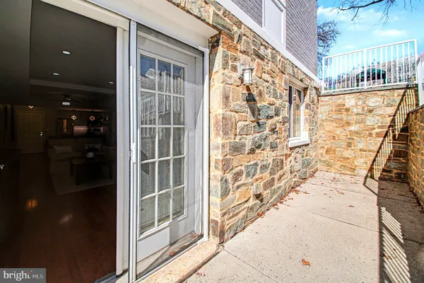 $390,000 | 4189 South Four Mile Run Drive, Unit 101, Arlington, VA 22204