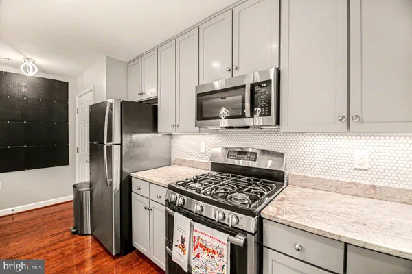 $390,000 | 4189 South Four Mile Run Drive, Unit 101, Arlington, VA 22204