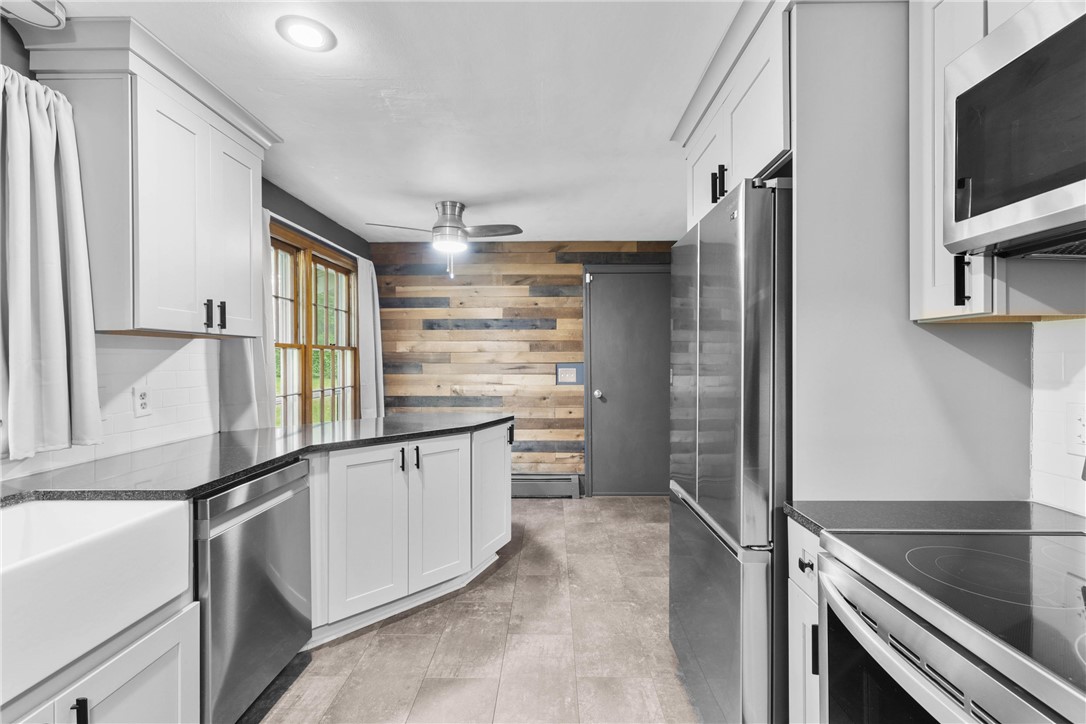 652 Marsh Road Pittsford, NY 14534 - Photo 17 of 42