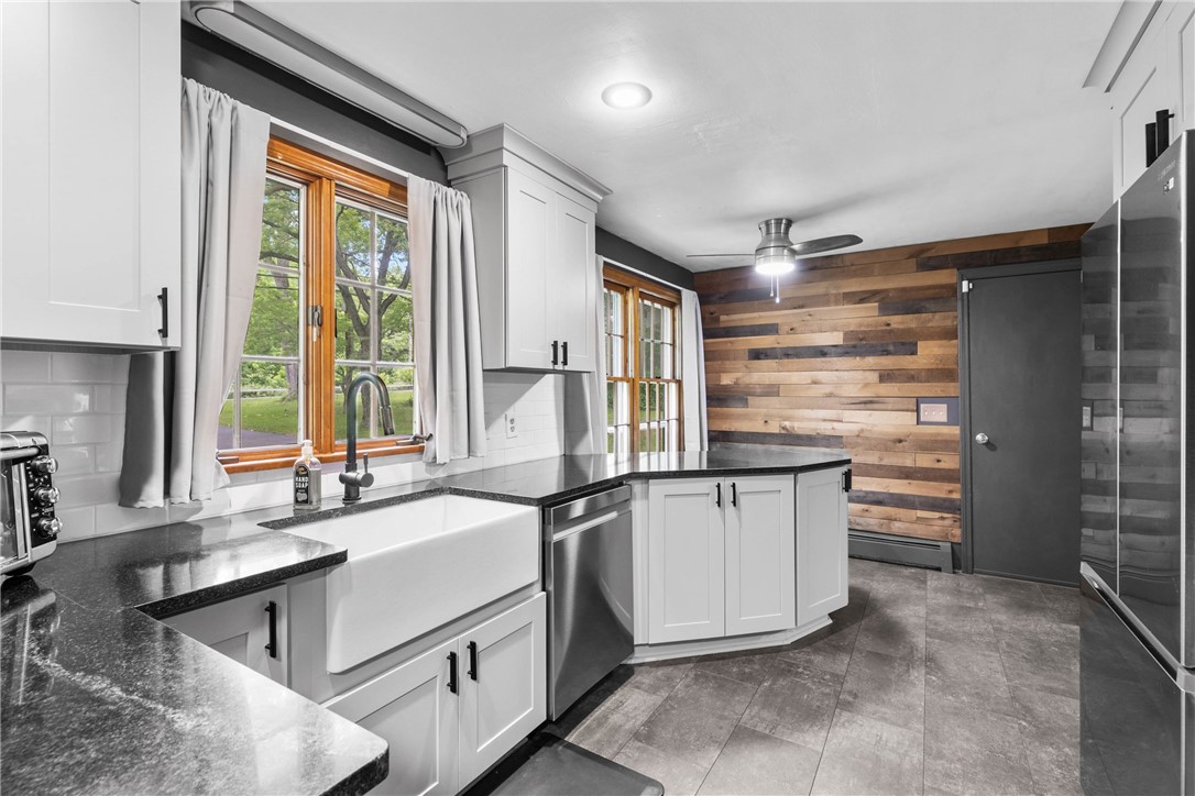 652 Marsh Road Pittsford, NY 14534 - Photo 18 of 42