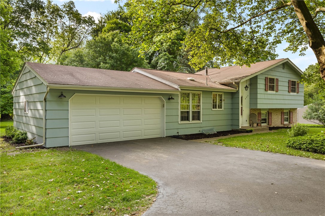 652 Marsh Road Pittsford, NY 14534 - Photo 3 of 42