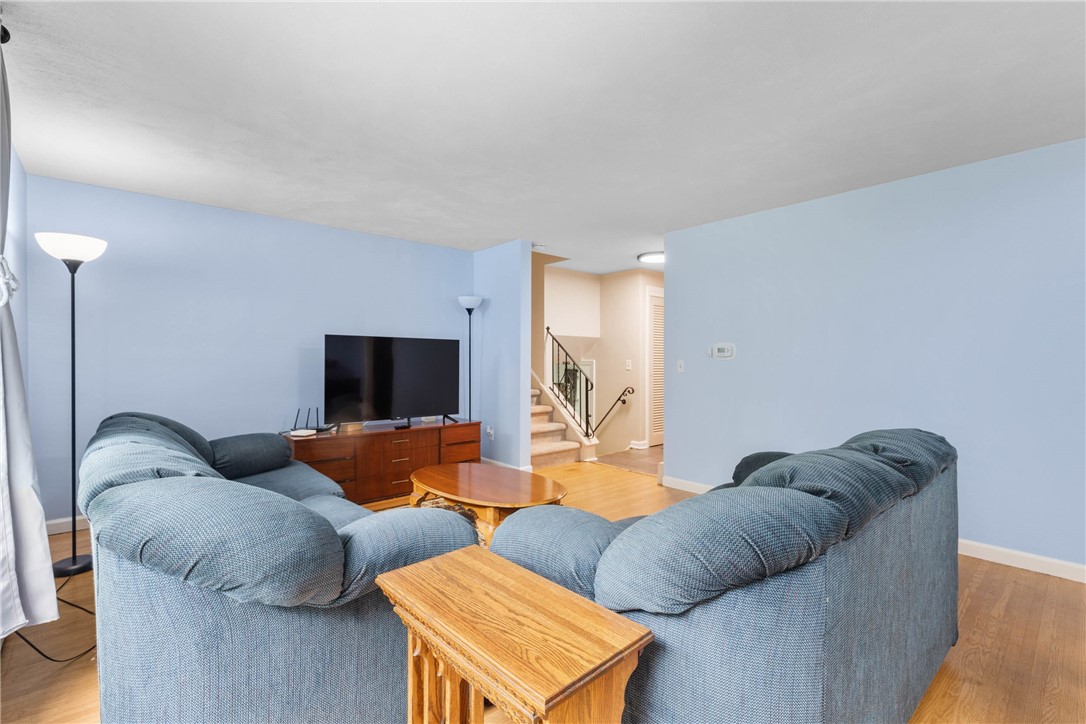 652 Marsh Road Pittsford, NY 14534 - Photo 7 of 42