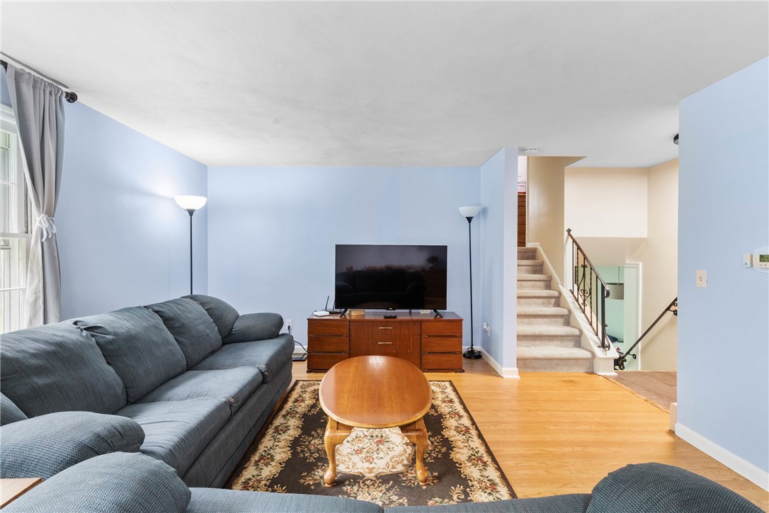 652 Marsh Road Pittsford, NY 14534 - Photo 8 of 42