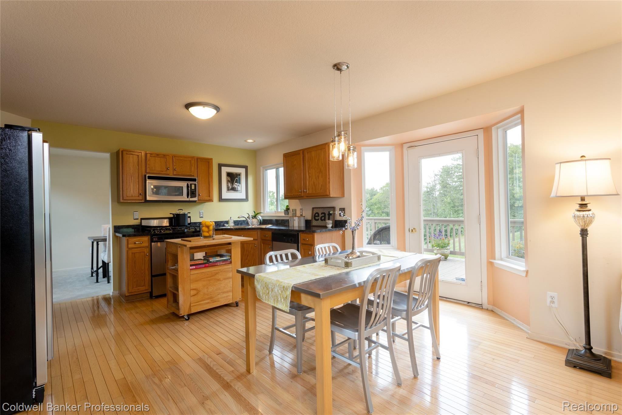 1551 Scio Ridge Road Ann Arbor, MI 48103 - Photo 15 of 44 Breakfast Nook/Kitchen