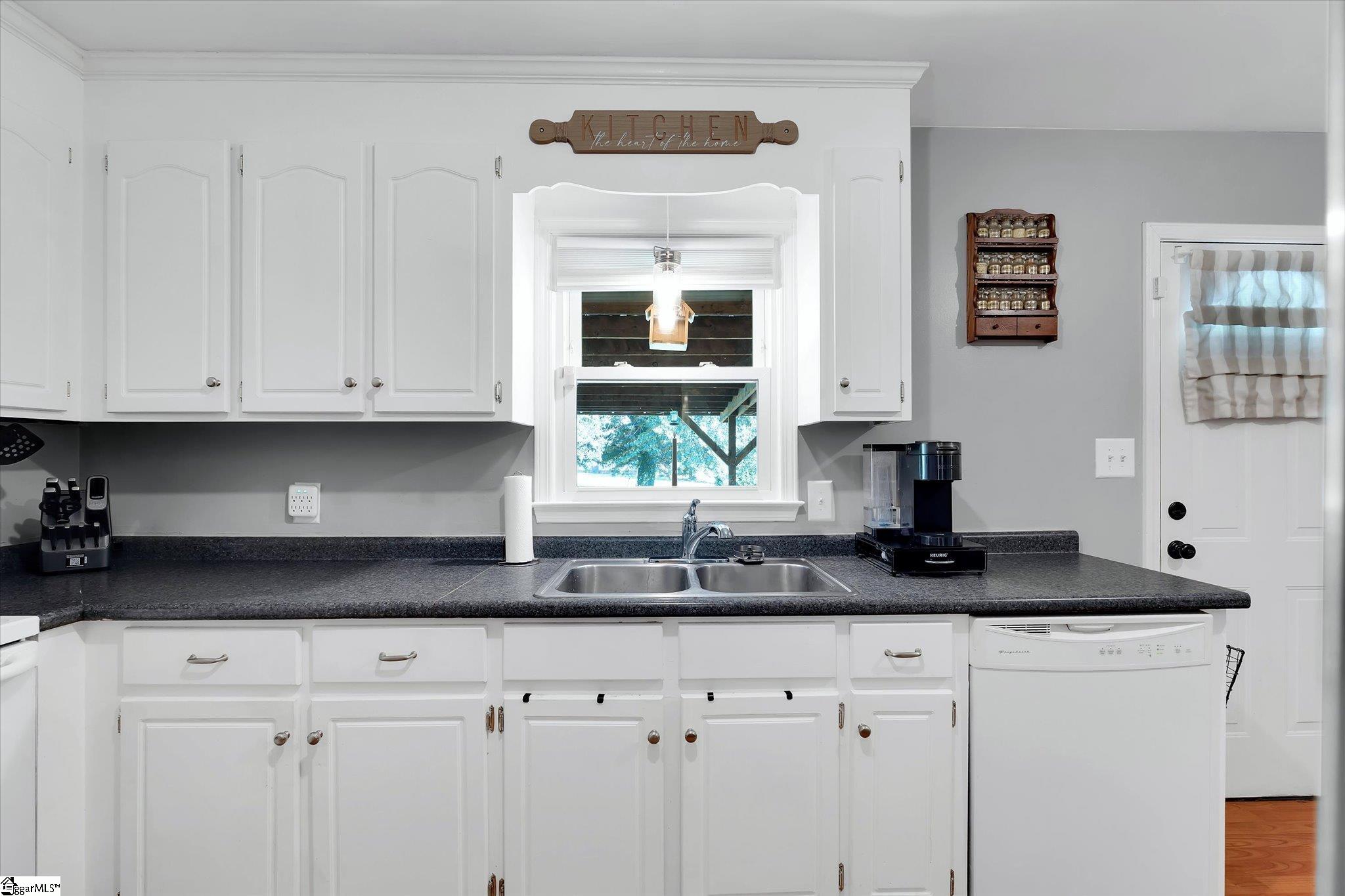 1208 Five Forks Road Pendleton, SC 29670 - Photo 11 of 33