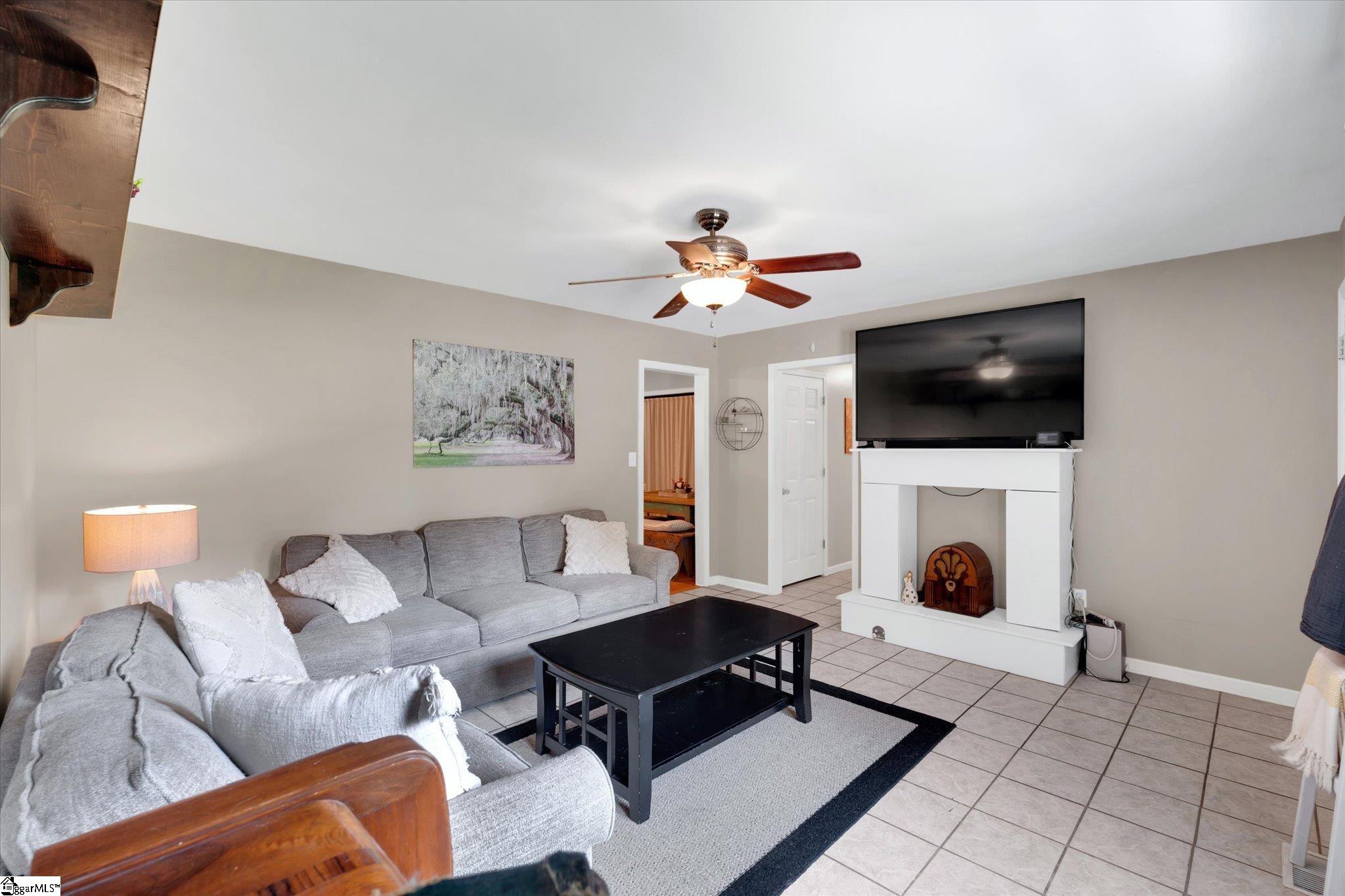 1208 Five Forks Road Pendleton, SC 29670 - Photo 7 of 33