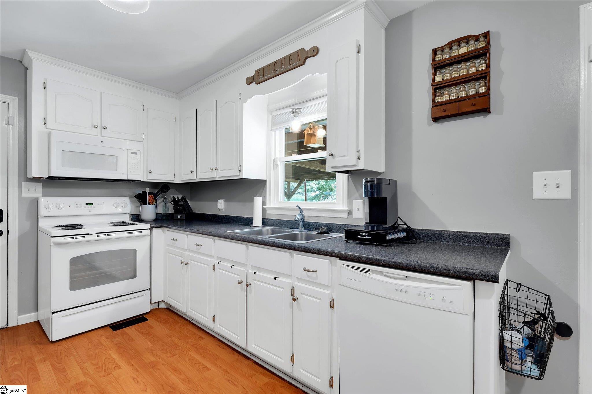 1208 Five Forks Road Pendleton, SC 29670 - Photo 10 of 33