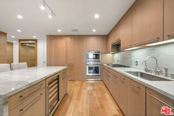 $4,995,000 | 1755 Ocean Avenue, Unit 811, Santa Monica, CA 90401