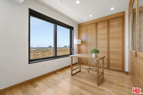 $4,995,000 | 1755 Ocean Avenue, Unit 811, Santa Monica, CA 90401