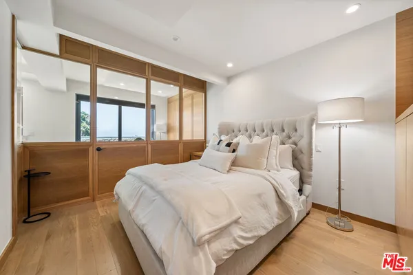 $4,995,000 | 1755 Ocean Avenue, Unit 811, Santa Monica, CA 90401