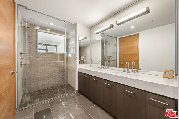 $4,995,000 | 1755 Ocean Avenue, Unit 811, Santa Monica, CA 90401